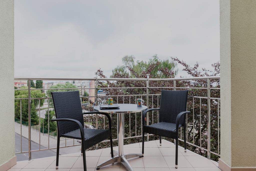 Riverside Apartment With Balcony By Noclegi Renters Świnoujście Extérieur photo